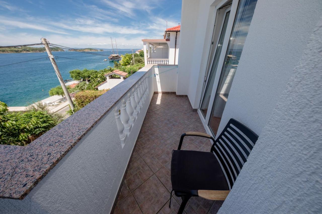 Apartments And Rooms By The Sea Supetarska Draga - Gornja, Rab - 11579 Exterior photo