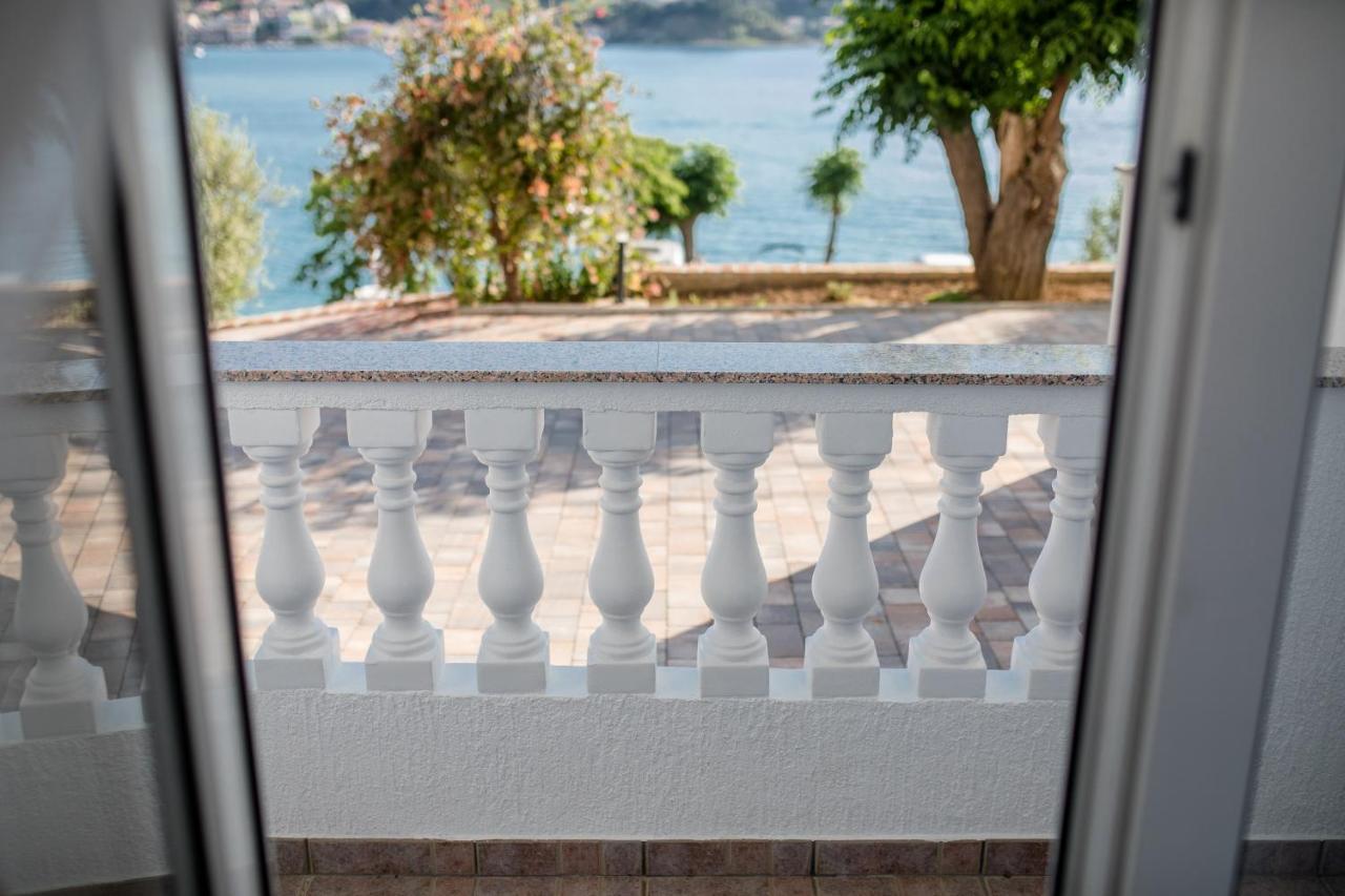 Apartments And Rooms By The Sea Supetarska Draga - Gornja, Rab - 11579 Exterior photo