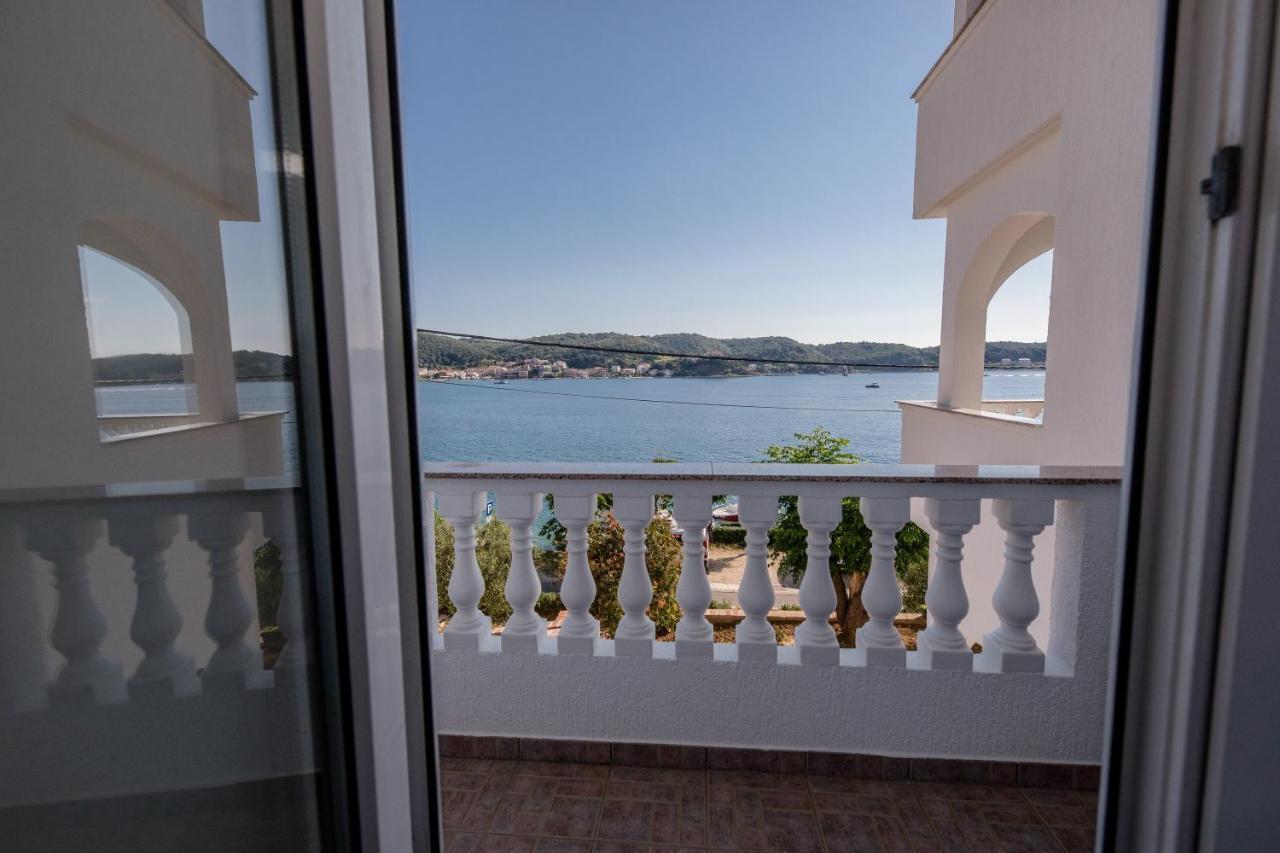 Apartments And Rooms By The Sea Supetarska Draga - Gornja, Rab - 11579 Exterior photo