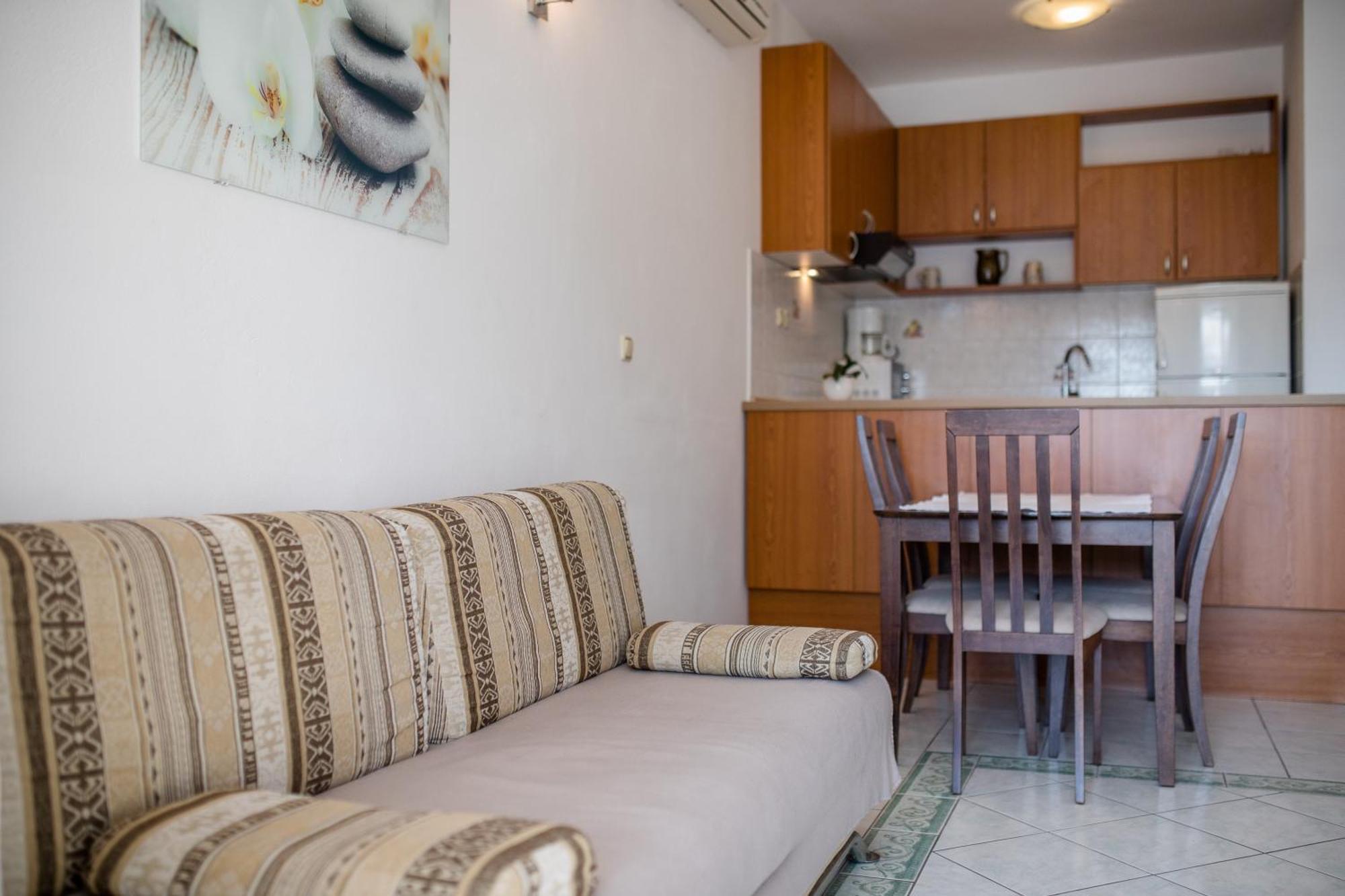 Apartments And Rooms By The Sea Supetarska Draga - Gornja, Rab - 11579 Room photo